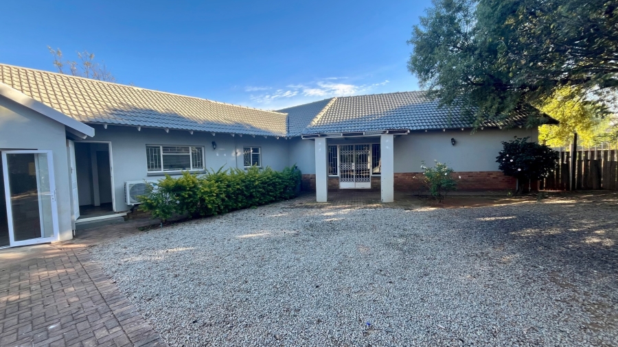 3 Bedroom Property for Sale in Flamwood North West